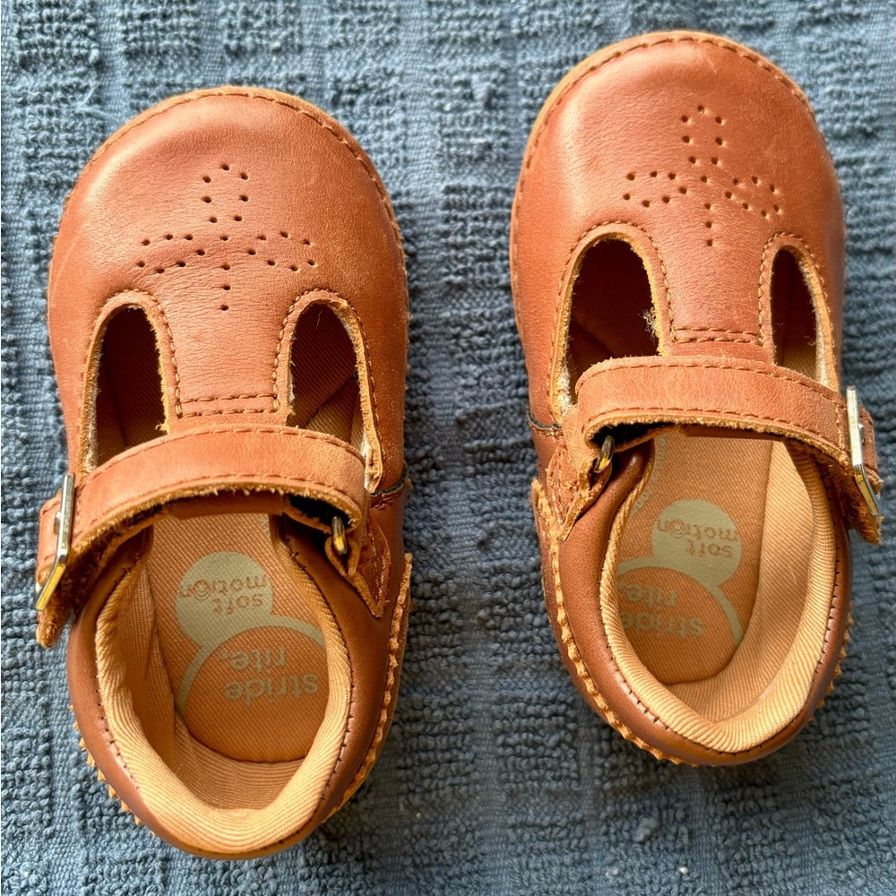 Size 5 Toddler Mary Jane shoes